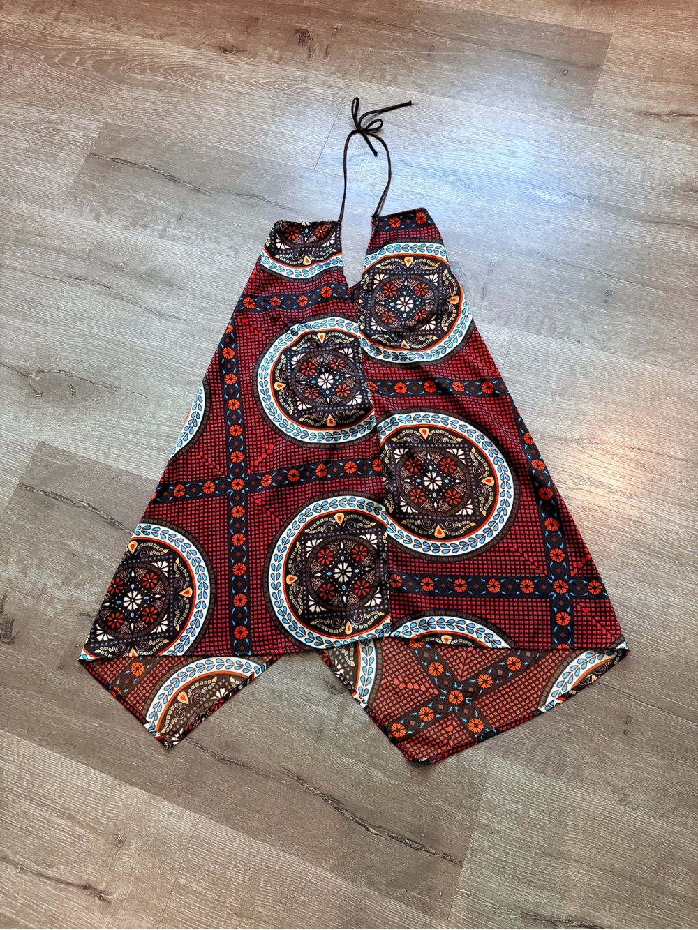 vibrant halter dress tunic  featuring an asymmetrical handkerchief hem Sz Sm